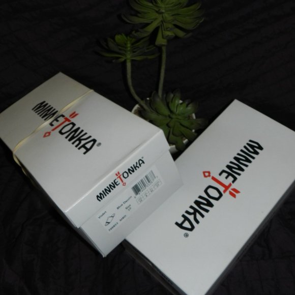 Minnetonka Wedge Sandal Frayed Blue Jean Comfort Slide in Sandal 🆕 Box📦⌚🏃🏻🚚 - Picture 6 of 11